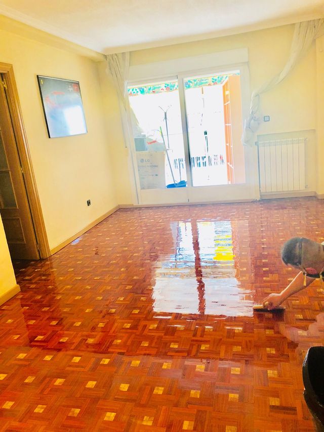 Acuchillar,lijar,barnizar parquet,tarimas en Madrid en WALLAPOP