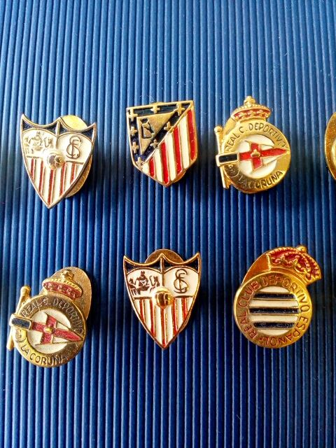 Equipos de futbol. Pin. Gemelos.