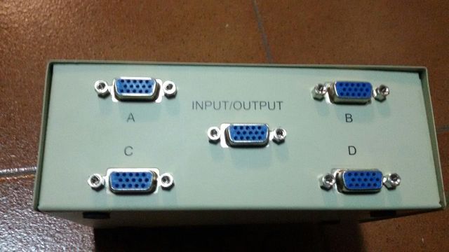 Conmutador de datos DB15