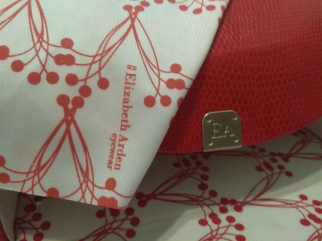 Funda Elizabeth Arden para gafas