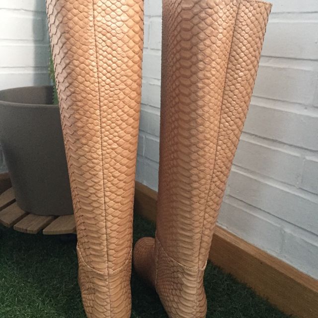 Botas nuevas Uterqüe efecto escamas