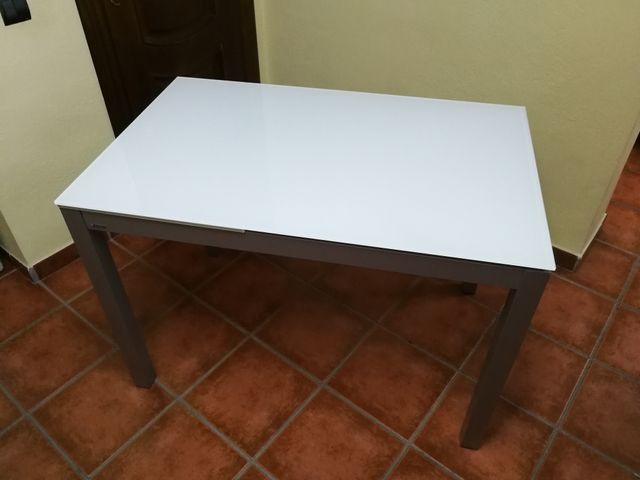 Mesa cocina y sillas de segunda mano por 500 € en Cartagena en WALLAPOP Mesa cocina y sillas de segunda mano por 500 € en Cartagena en WALLAPOP