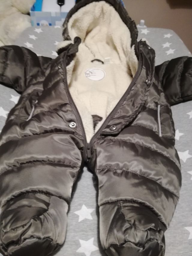 abrigo ~mono bebe  de 3-6 meses