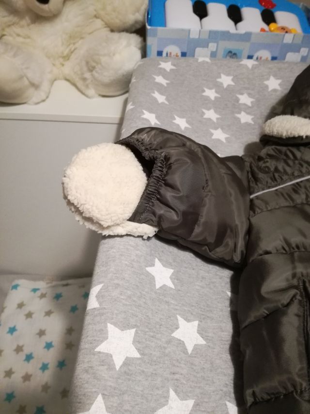 abrigo ~mono bebe  de 3-6 meses