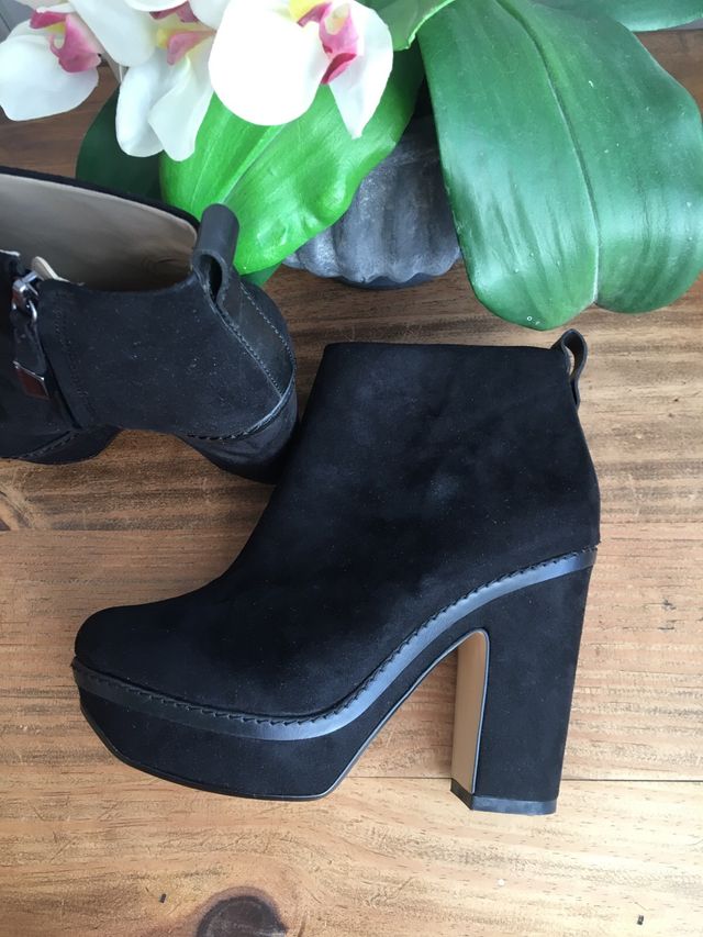 REBAJADAS !!Botas de piel Nuevas