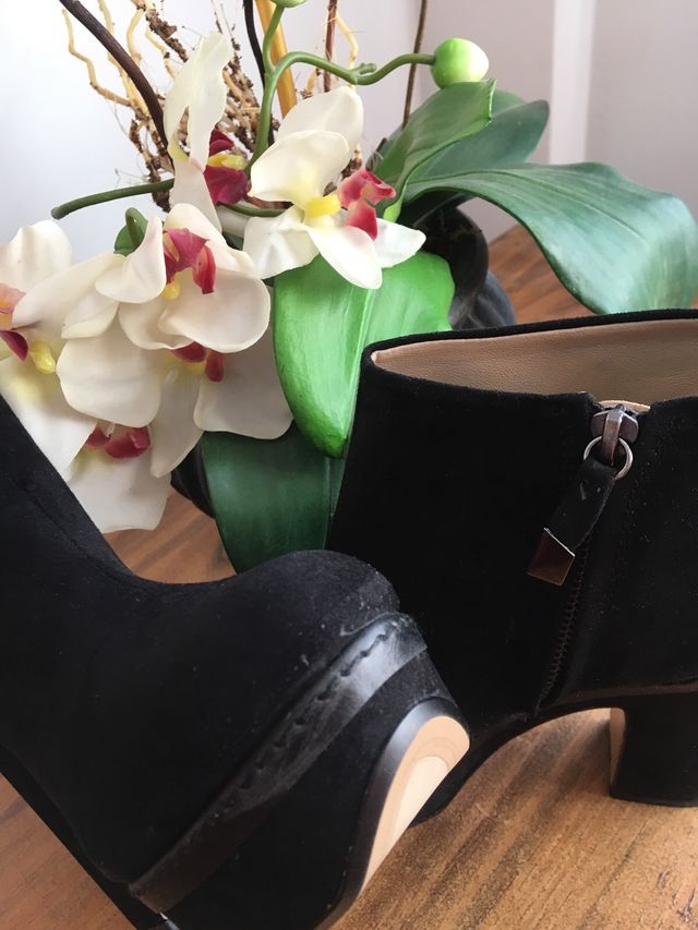 REBAJADAS !!Botas de piel Nuevas