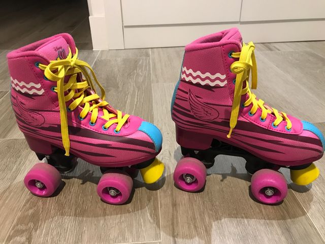 Lote Patines 34-35 y Casco con caja