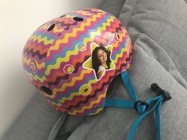 Lote Patines 34-35 y Casco con caja