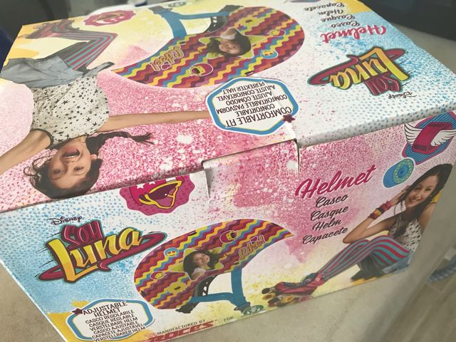 Lote Patines 34-35 y Casco con caja