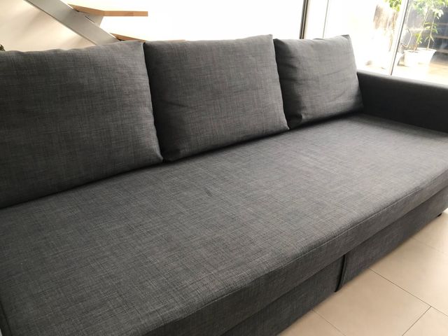 FRIHETEN  Sofá cama 3 plazas
