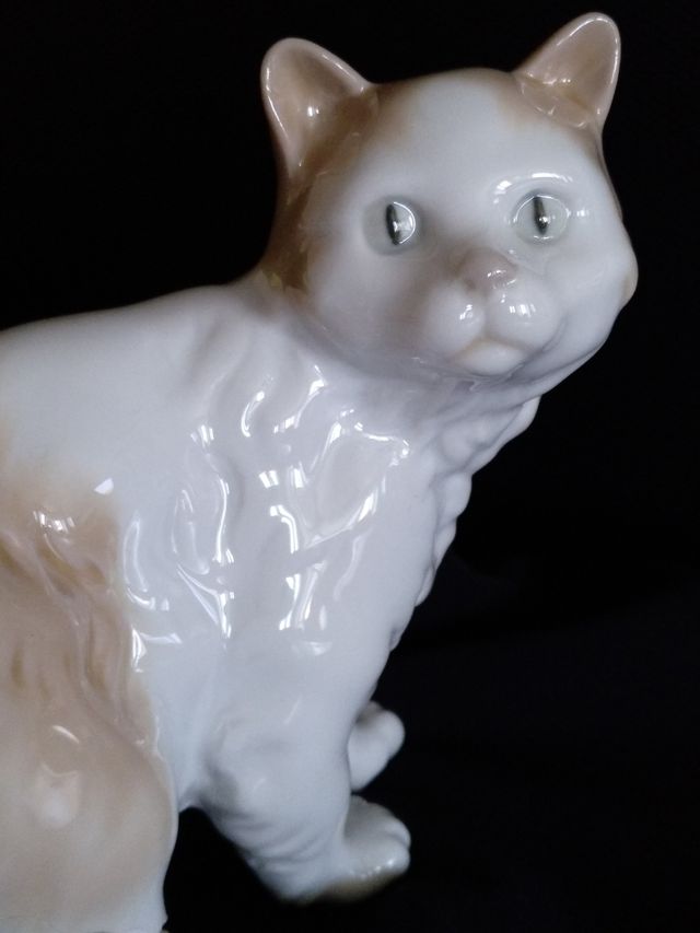 Figura de gato de Nao