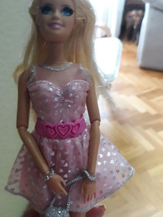 barbie que no habla