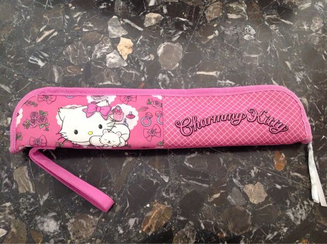 Flauta escolar con estuche y limpiador.