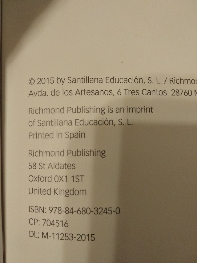 Libro escolar Natural Science 2Primaria Santillana