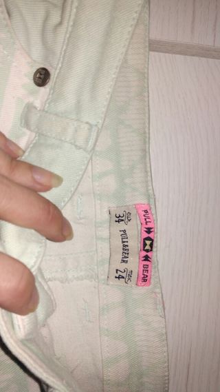 Pantalón corto pull and bear de segunda mano por 4 EUR en Madrid en WALLAPOP