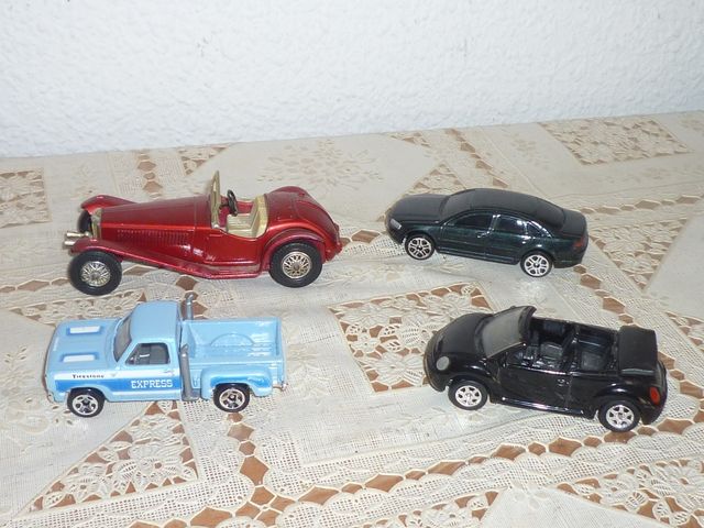 4 COCHES DE COLECCION ANTIGUOS