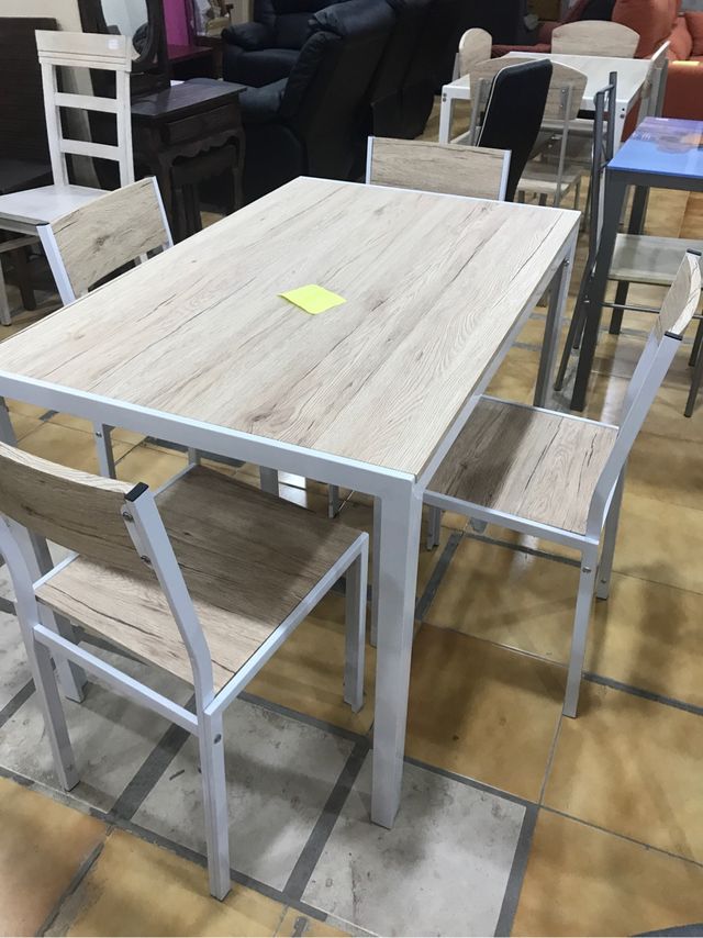 Mesa cocina 4 sillas de segunda mano por 105 € en Valencia en WALLAPOP Mesa cocina 4 sillas de segunda mano por 105 € en Valencia en WALLAPOP