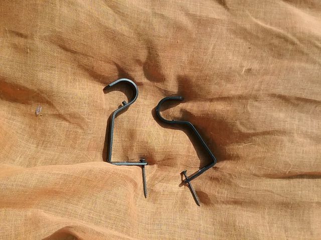 Cortina 135x205 y 2 colgadores