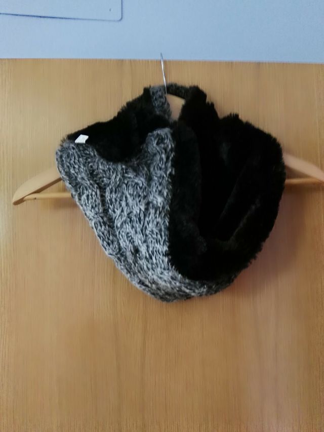 Bufanda de piel sintética