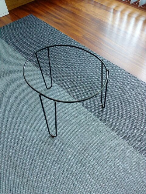 Soporte para maceta de segunda mano por 5 € en Gernika-Lumo en WALLAPOP