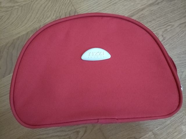 NUOVA borsa da toilette