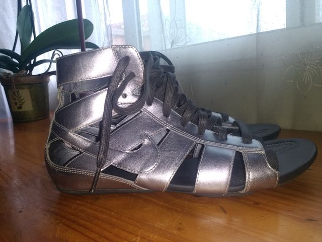 sandalias metalizadas nike