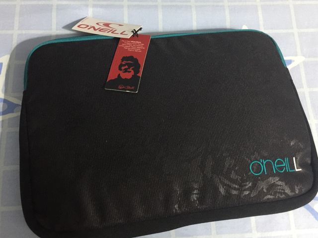 Funda para portátil de 15" marca O'neill nueva