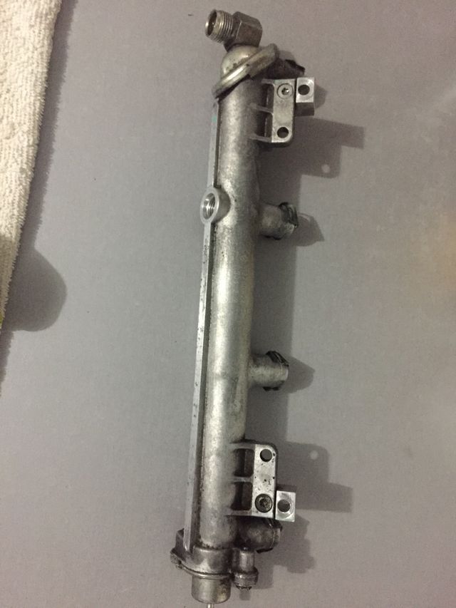 Rampa de inyección saab 93 1.8t b207e