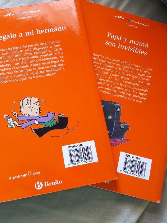 "Papá y mamá son invisibles""Te regalo a mi herman