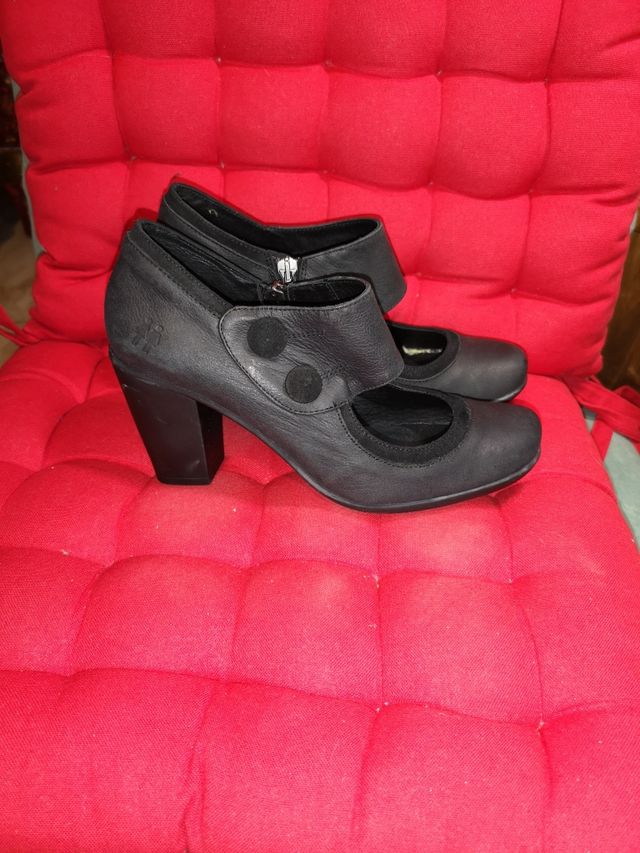 Zapato Negro. Marca Twiggy Twiggy N°37