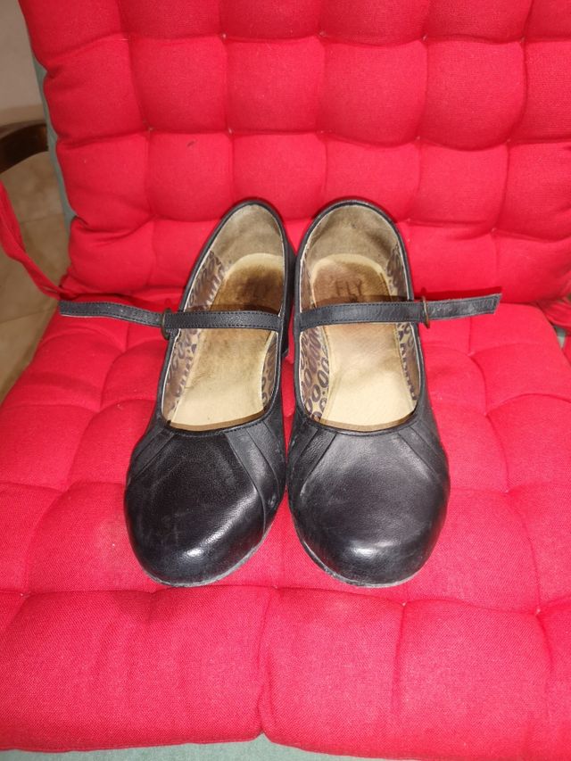 Zapato marca FLY N° 37