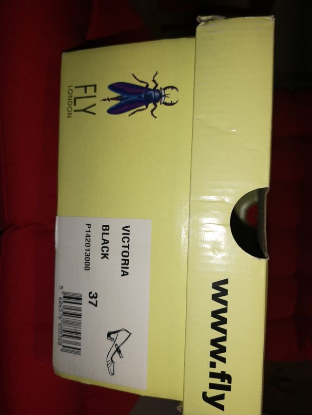 Zapato marca FLY N° 37