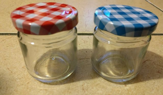 2 TARROS PEQUEÑOS DE 80 ml.