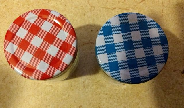 2 TARROS PEQUEÑOS DE 80 ml.