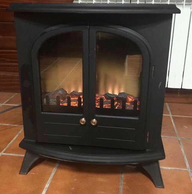 Chimenea eléctrica decorativa de segunda mano por 80 € en San Bizenti