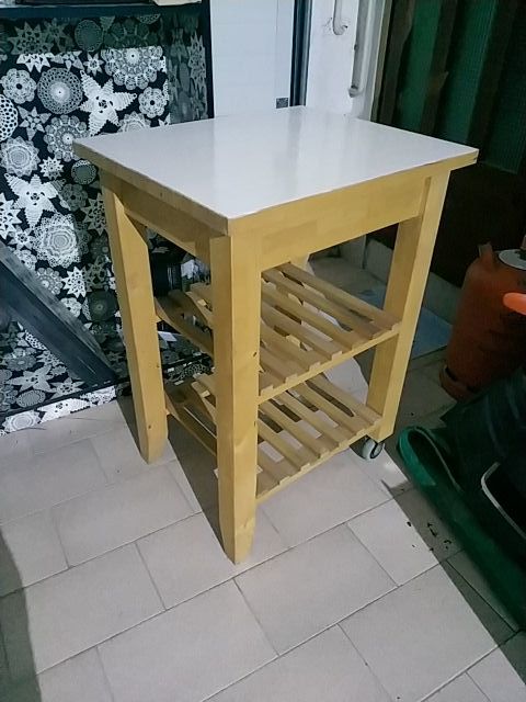Mesa auxiliar para cocina IKEA de segunda mano por 15 € en Centelles ... Mesa auxiliar para cocina IKEA de segunda mano por 15 € en Centelles ...
