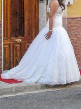 vestido de novia rosa clara de segunda mano en la provincia de