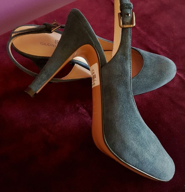 Zapatos salón Gloria Ortiz