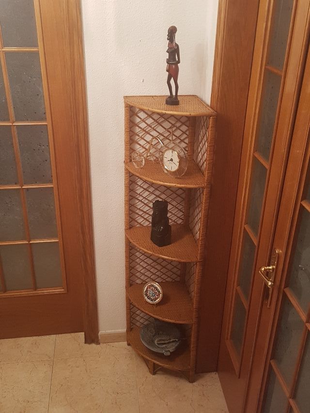 bitrina de triango muy antiguo