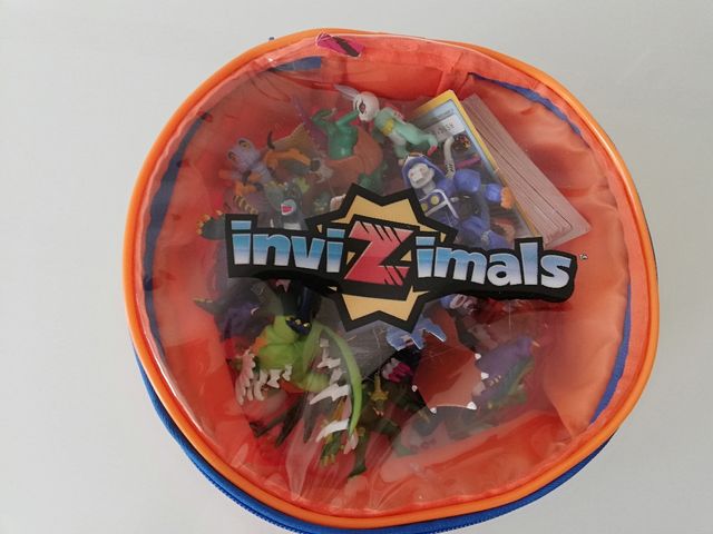 Lote muñecos invizimals