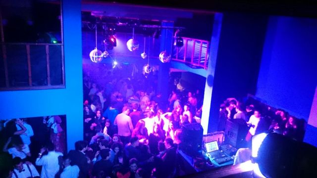 discoteca, cafe concierto, sala de fiestas pisos.