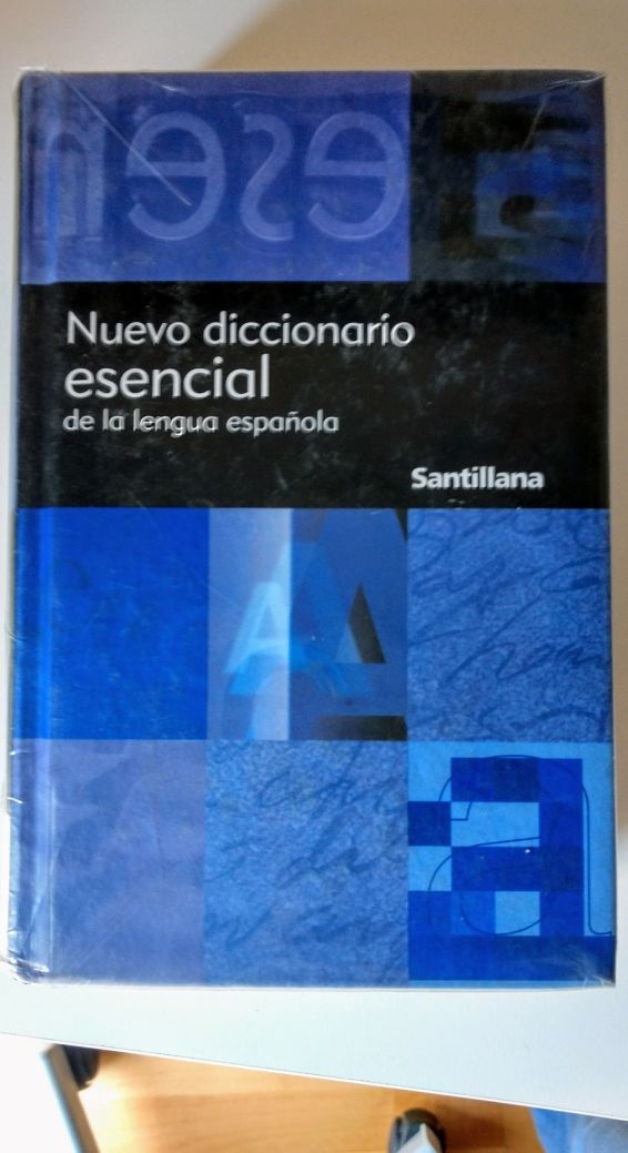 Nuevo diccionario esencial de la lengua española