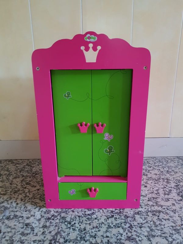 Armario ropa muñecos