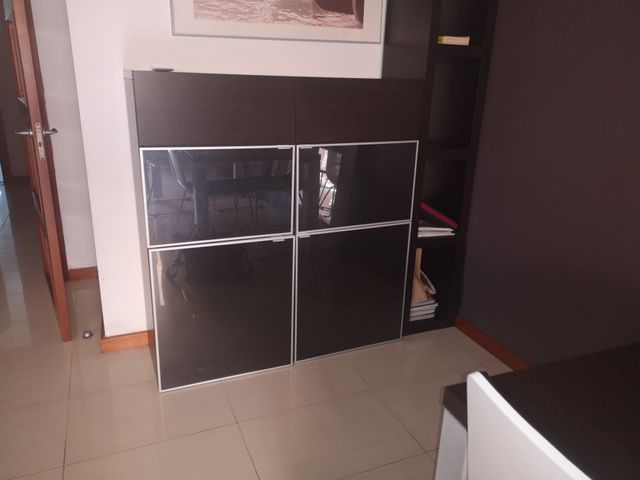 Mueble comedor Ikea Besta negro de segunda mano por 60 € en Terrassa ... Mueble comedor Ikea Besta negro de segunda mano por 60 € en Terrassa ...
