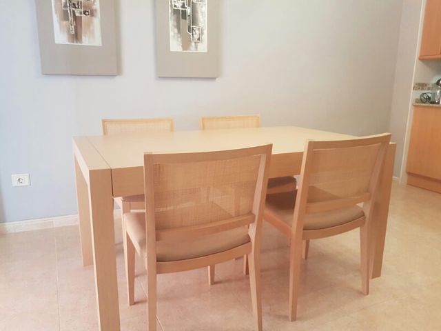 Conjunto mesa y sillas comedor de segunda mano por 500 € en La Vall ... Conjunto mesa y sillas comedor de segunda mano por 500 € en La Vall ...