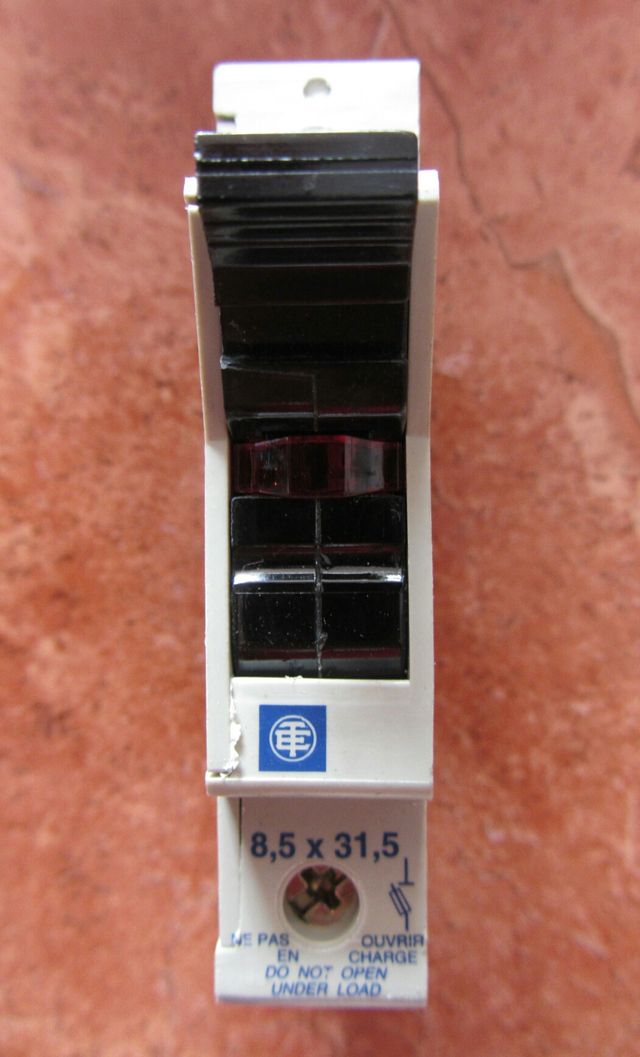 PORTAFUSIBLES SECCIONABLES De Segunda Mano Por 0 EUR En Barcelona En Portafusibles seccionables de segunda mano por 0 eur en barcelona en