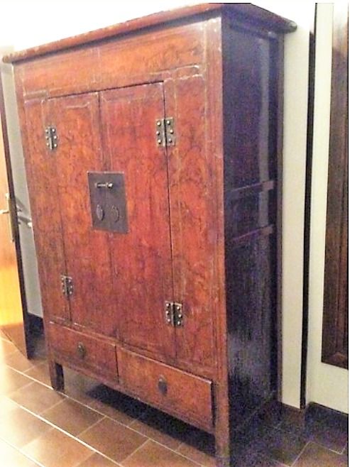 ARMARIO CHINO DE MADERA DE OLMO de segunda mano por 1 € en Donostia-San