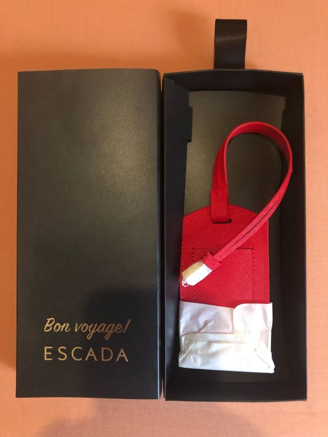 Etiqueta para maletas Escada