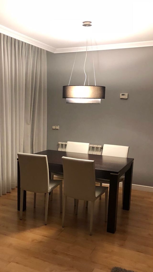 Elegante y moderna lámpara de techo para comedor de segunda mano por ... Elegante y moderna lámpara de techo para comedor de segunda mano por ...
