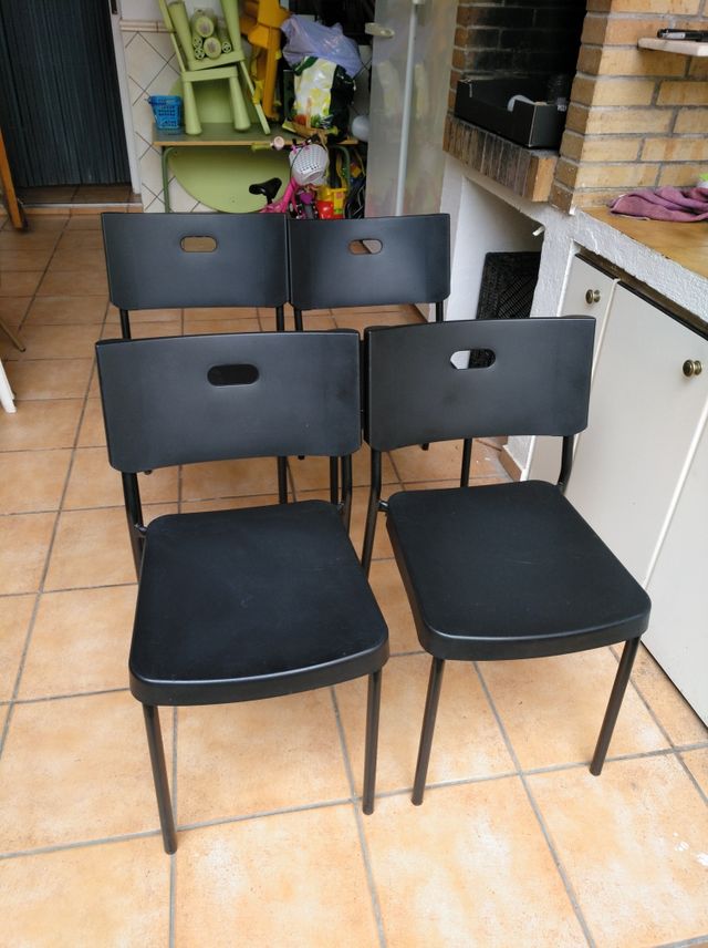 Oferta cuatro sillas comedor o cocina de segunda mano por 10 € en ... Oferta cuatro sillas comedor o cocina de segunda mano por 10 € en ...